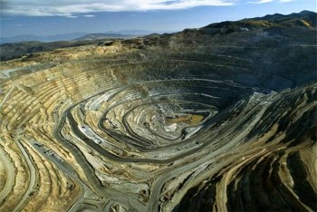 世界上最大的铜矿-智利埃斯科地达铜矿
